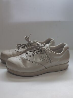 Women's SAS Free Time shoes 7.5 Tan wide comfort walking shoes leather